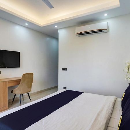 Hotel O Parkinn غورغاون المظهر الخارجي الصورة