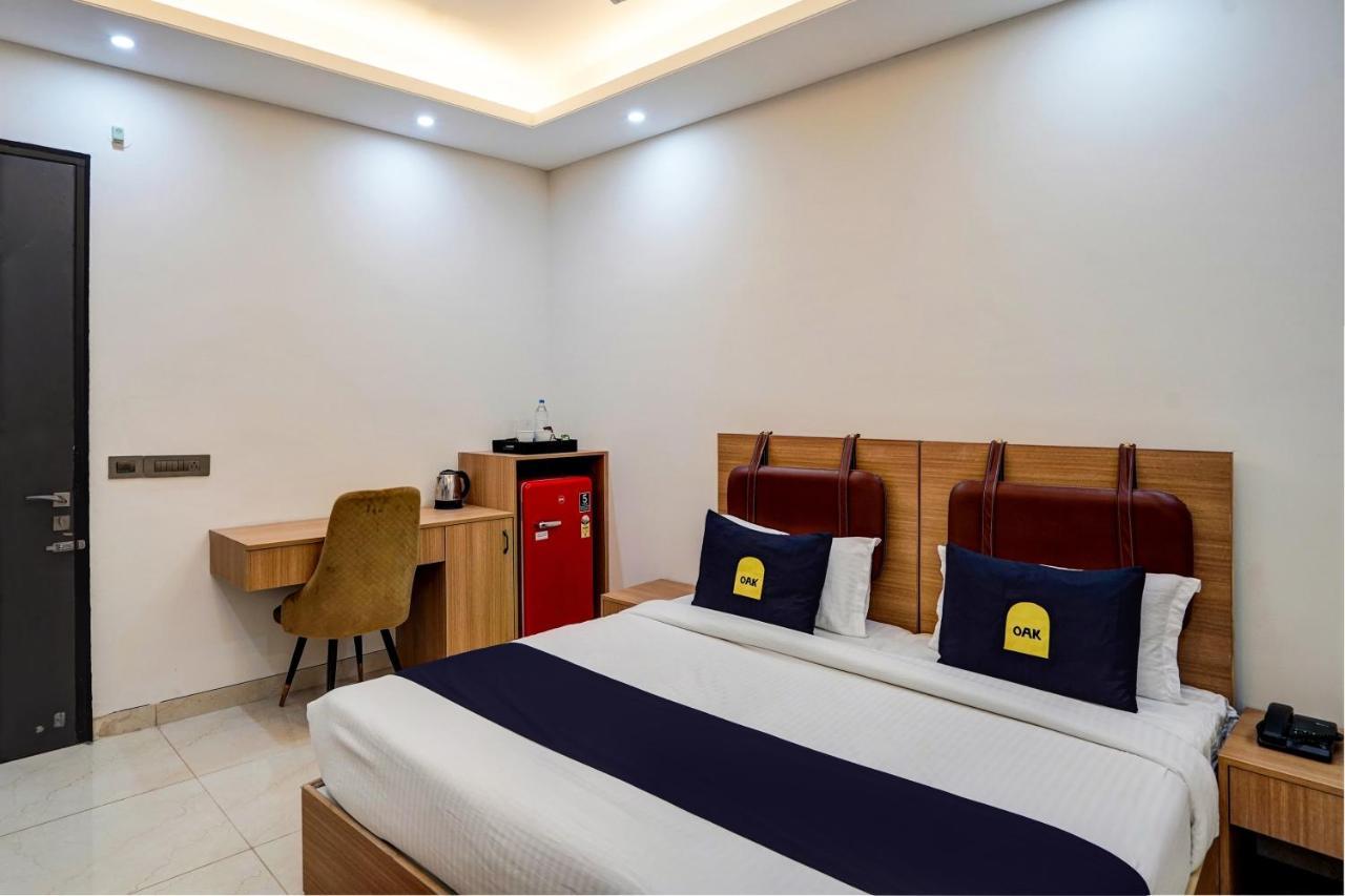 Hotel O Parkinn غورغاون المظهر الخارجي الصورة