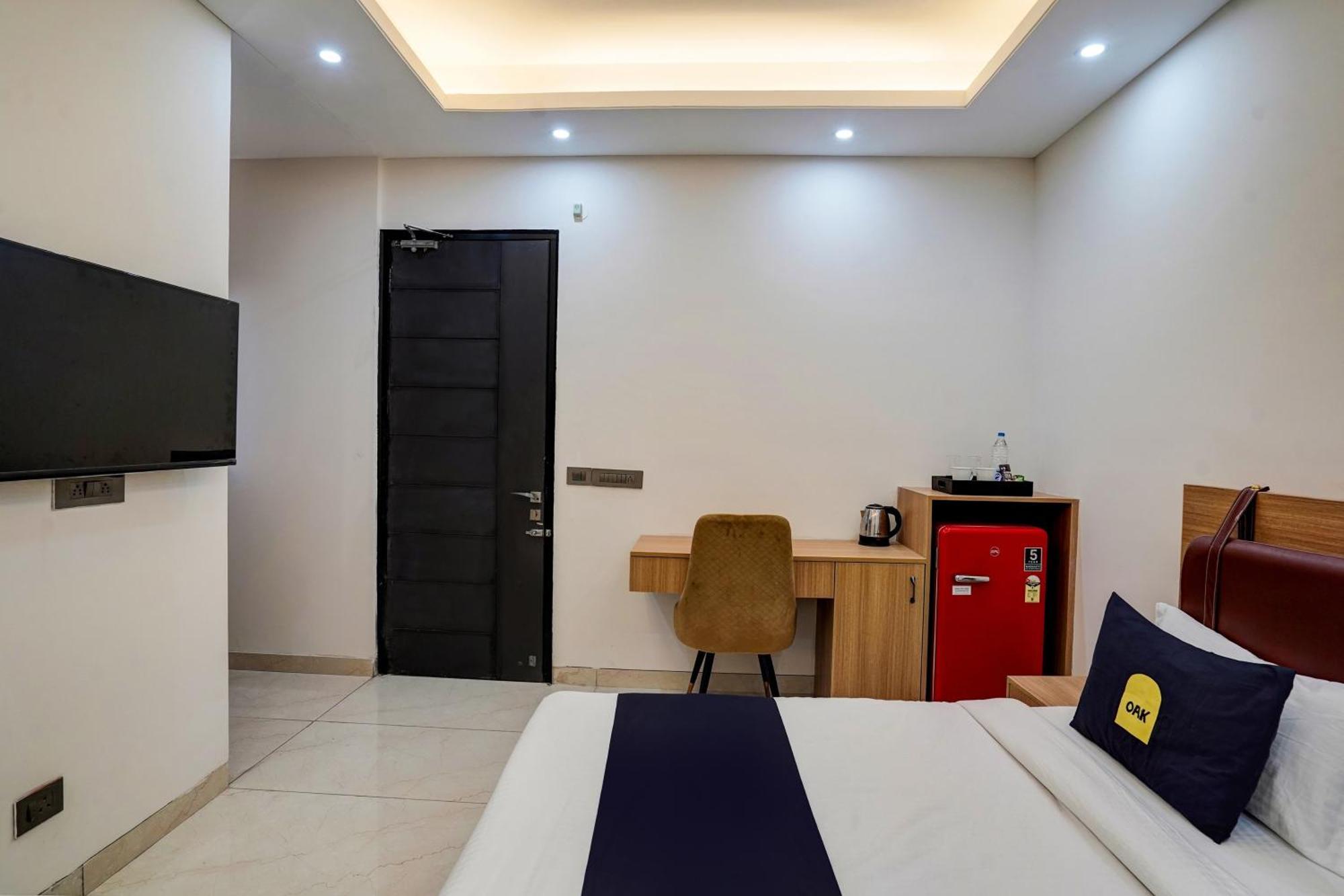 Hotel O Parkinn غورغاون المظهر الخارجي الصورة
