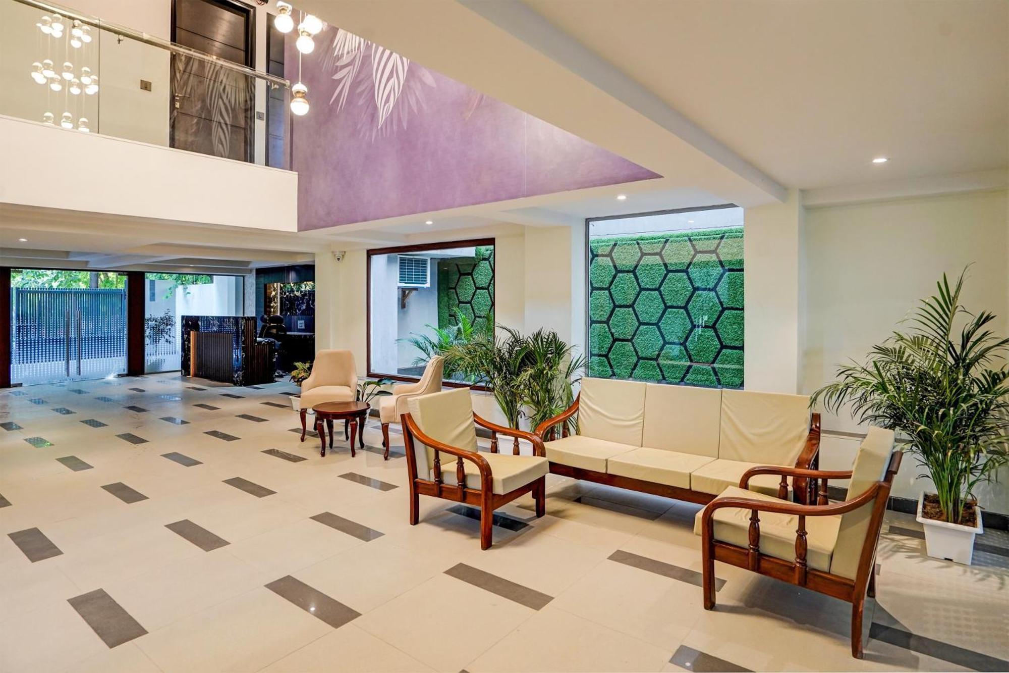 Hotel O Parkinn غورغاون المظهر الخارجي الصورة