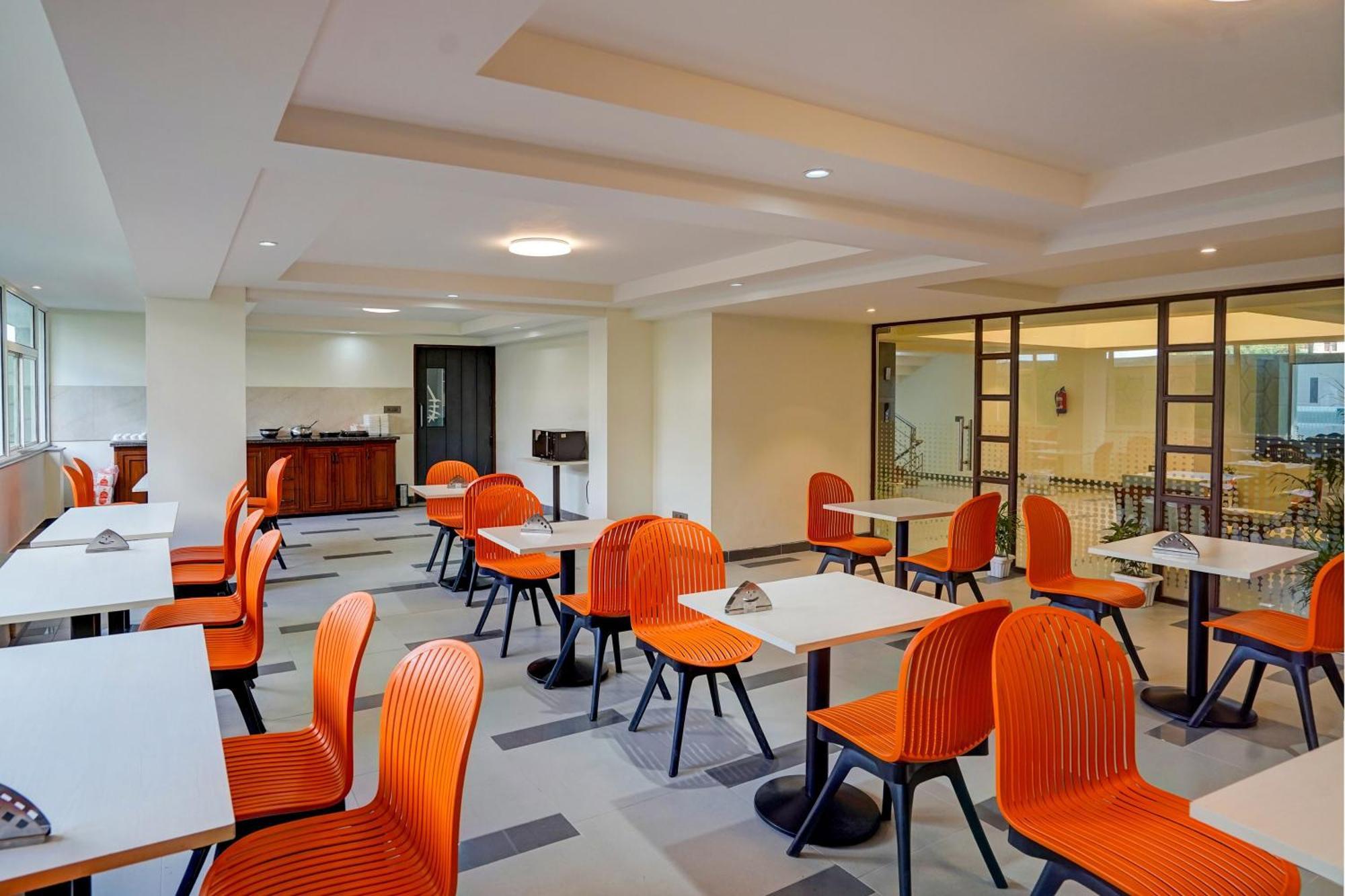 Hotel O Parkinn غورغاون المظهر الخارجي الصورة